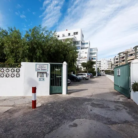 Pets Friendly Apartment, Next To The Marina And Arroyo De La Miel * Benalmadena